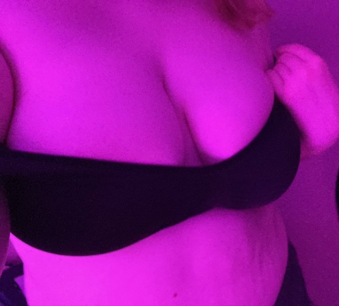 THANK YOU ALL FOR 200 FOLLOWERS!!!!!! I literally got out of bed just to take some sexy pics for you<a href="/tag/bbw"class="tags"><span>#bbw</span></a><a href="/tag/thot"class="tags"><span>#thot</span></a><a href="/tag/nsfw"class="tags"><span>#nsfw</span></a><a href="/tag/thickthighs"class="tags"><span>#thickthighs</span></a><a href="/tag/bigtits"class="tags"><span>#bigtits</span></a><a href="/tag/onlyfans"class="tags"><span>#onlyfans</span></a>