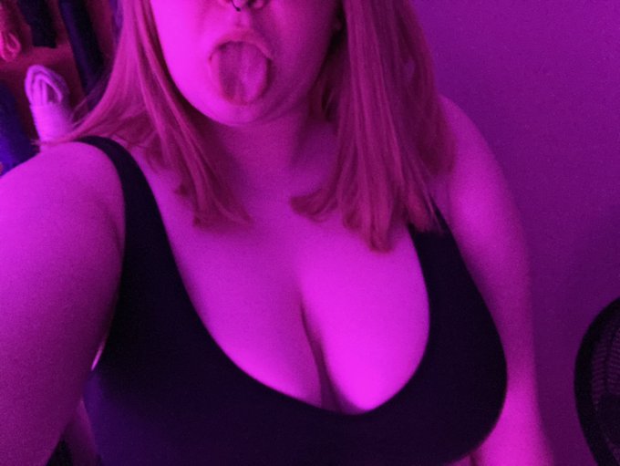 THANK YOU ALL FOR 200 FOLLOWERS!!!!!! I literally got out of bed just to take some sexy pics for you<a href="/tag/bbw"class="tags"><span>#bbw</span></a><a href="/tag/thot"class="tags"><span>#thot</span></a><a href="/tag/nsfw"class="tags"><span>#nsfw</span></a><a href="/tag/thickthighs"class="tags"><span>#thickthighs</span></a><a href="/tag/bigtits"class="tags"><span>#bigtits</span></a><a href="/tag/onlyfans"class="tags"><span>#onlyfans</span></a>