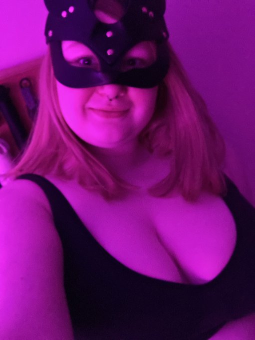 THANK YOU ALL FOR 200 FOLLOWERS!!!!!! I literally got out of bed just to take some sexy pics for you<a href="/tag/bbw"class="tags"><span>#bbw</span></a><a href="/tag/thot"class="tags"><span>#thot</span></a><a href="/tag/nsfw"class="tags"><span>#nsfw</span></a><a href="/tag/thickthighs"class="tags"><span>#thickthighs</span></a><a href="/tag/bigtits"class="tags"><span>#bigtits</span></a><a href="/tag/onlyfans"class="tags"><span>#onlyfans</span></a>