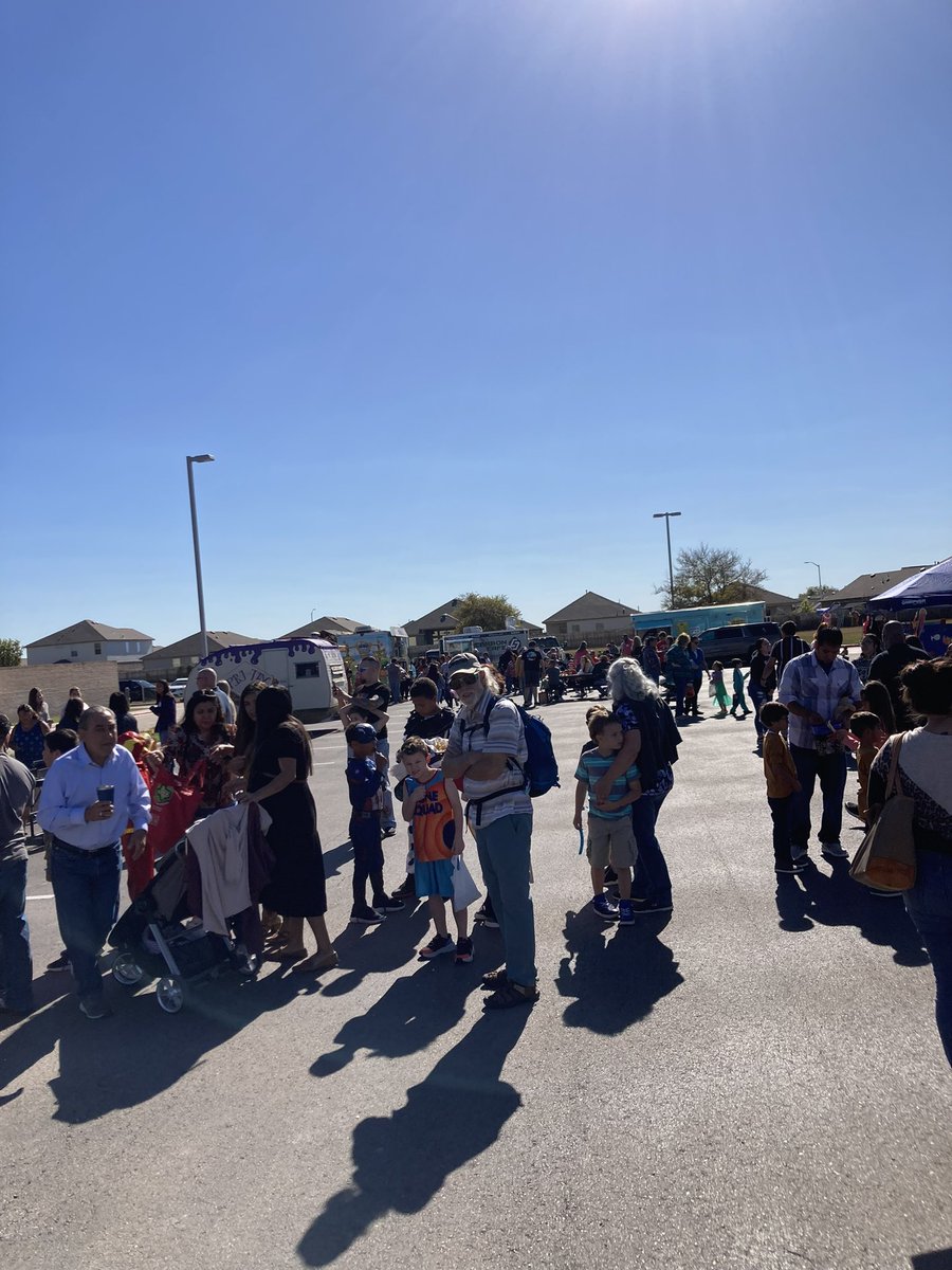 I am in awe of how successful and amazing today was. #FESFallFest was definitely a day to remember. Vendors, haunted house, food trucks, games, and beautiful weather.. it was such a fun day!!! 🦅🌻 #TeamFES @FEScomal <a href="/Supt_comalisd/">Andrew</a>