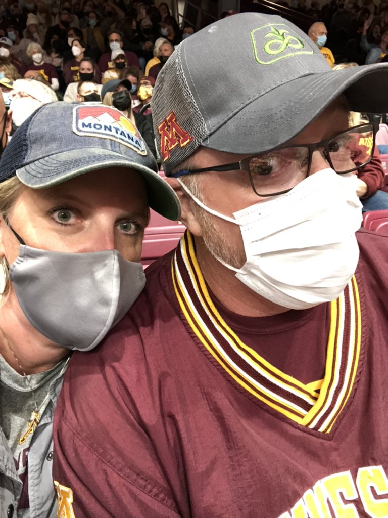 cschliep4's tweet photo. #gophers Volleyball!! https://t.co/dDlqOeFzeM