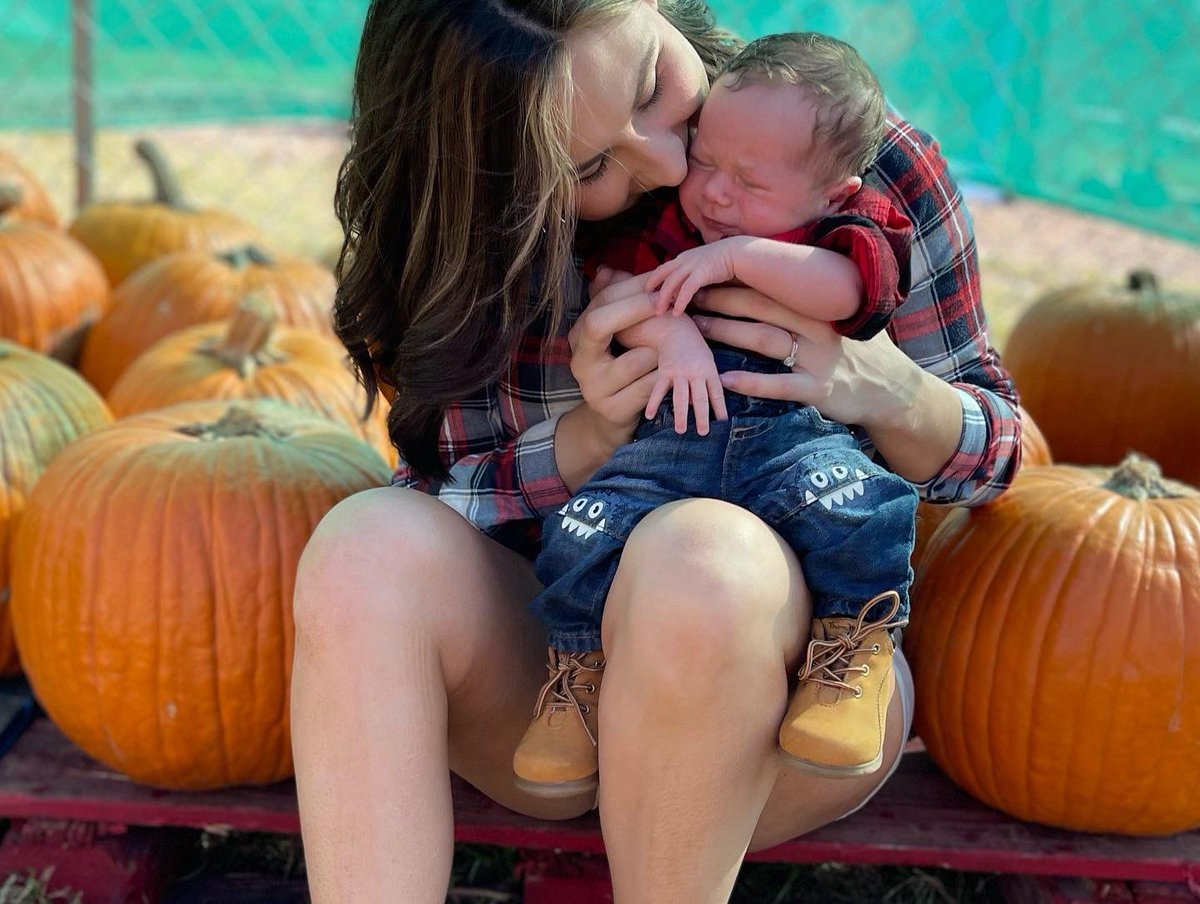 AmberDupree3's tweet photo. Chunkers first outing 🎃 https://t.co/dtwdFwcdpq