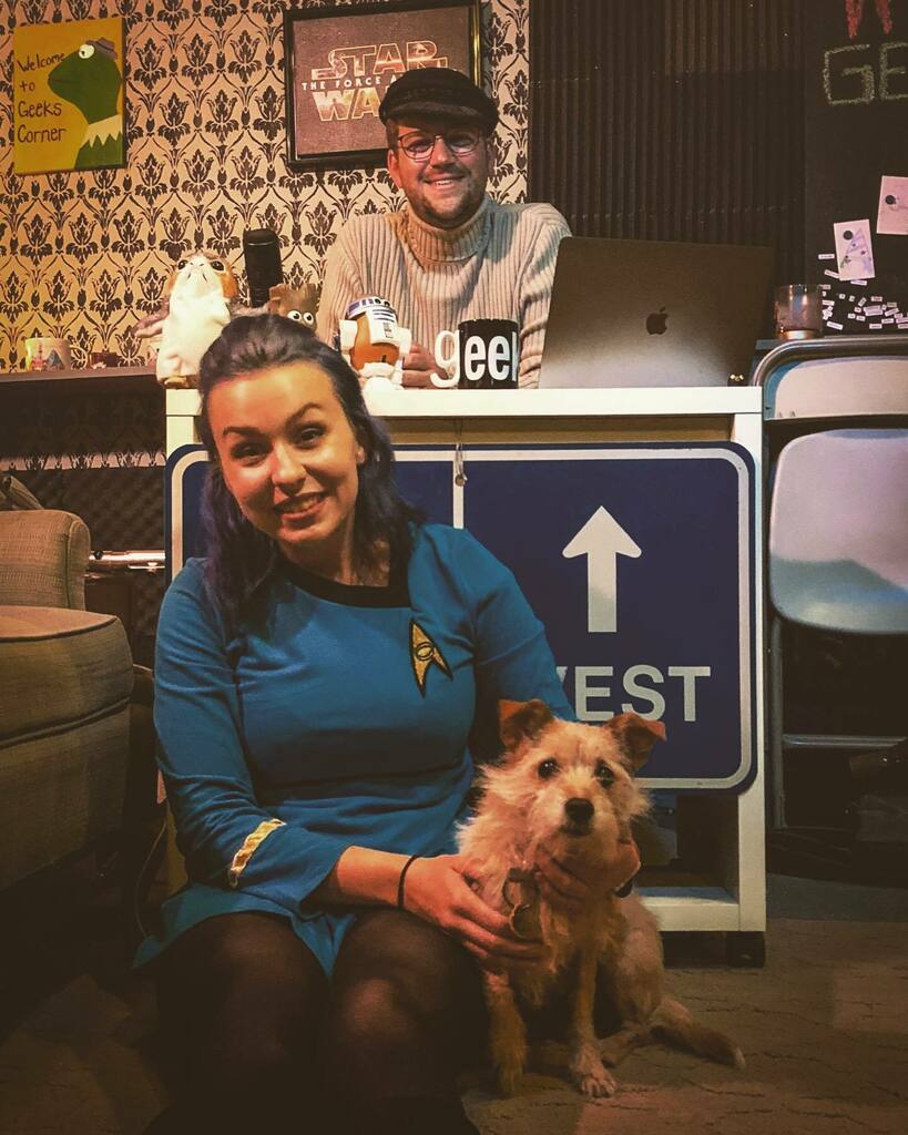 TheGeeksCorner's tweet photo. It’s almost #Halloween! What’s your favorite Halloween costume? Here is @mrdaps and @caitiebear13 a couple years ago on Halloween!
•
•
•
#geekscorner #disneygeeks #halloween #halloweencostume #captain #starttrek https://t.co/uJzwdjaOsx https://t.co/ICGszDfPcP