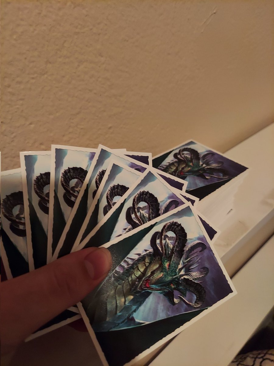 WyrmSlayerZ's tweet photo. Sorry yall had to get the right angle and lighting for this unsolicited deck pick #mtgtwitter #mtg #magicthegathering #deck https://t.co/5VDPOIOM5M