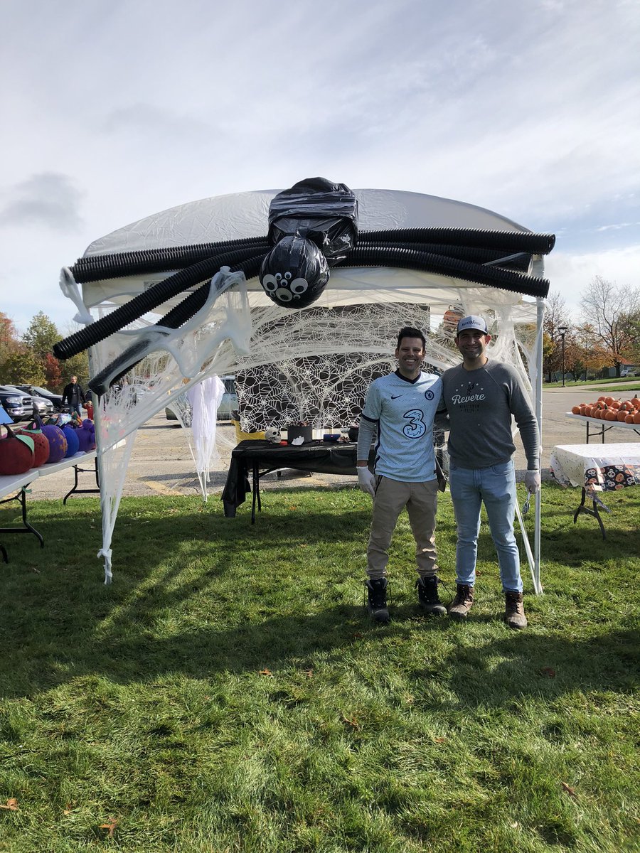 mr_petsche_rms's tweet photo. Awesome day at the Tent or Treat event! #RESpride #halloweenparty #weRrevere https://t.co/1pPPYa6DCj
