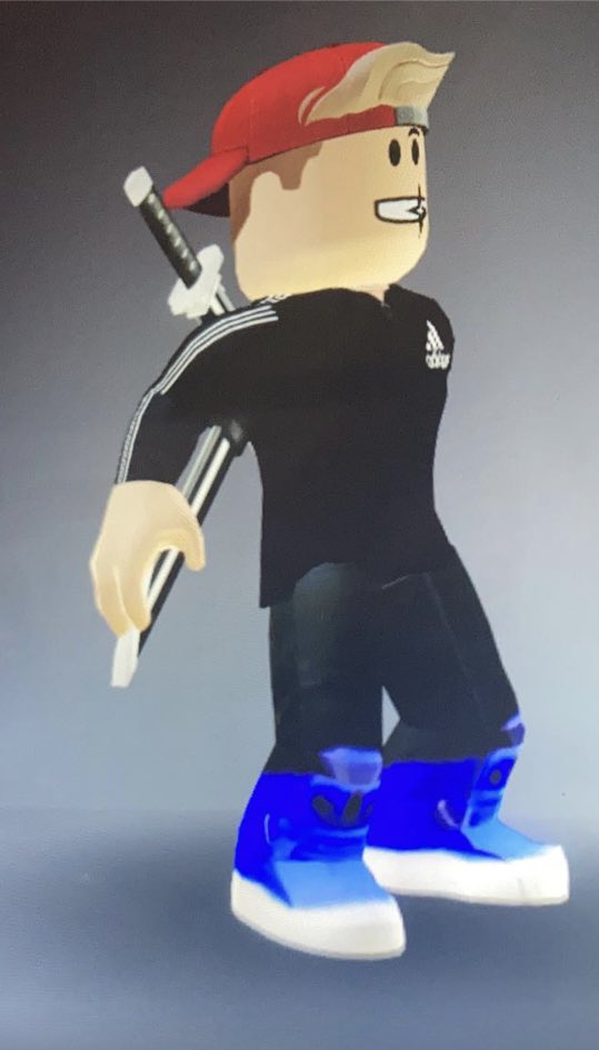 Straw288's tweet image. used to be my roblox avatar ik it looks weird,i had to change it multiple times😹