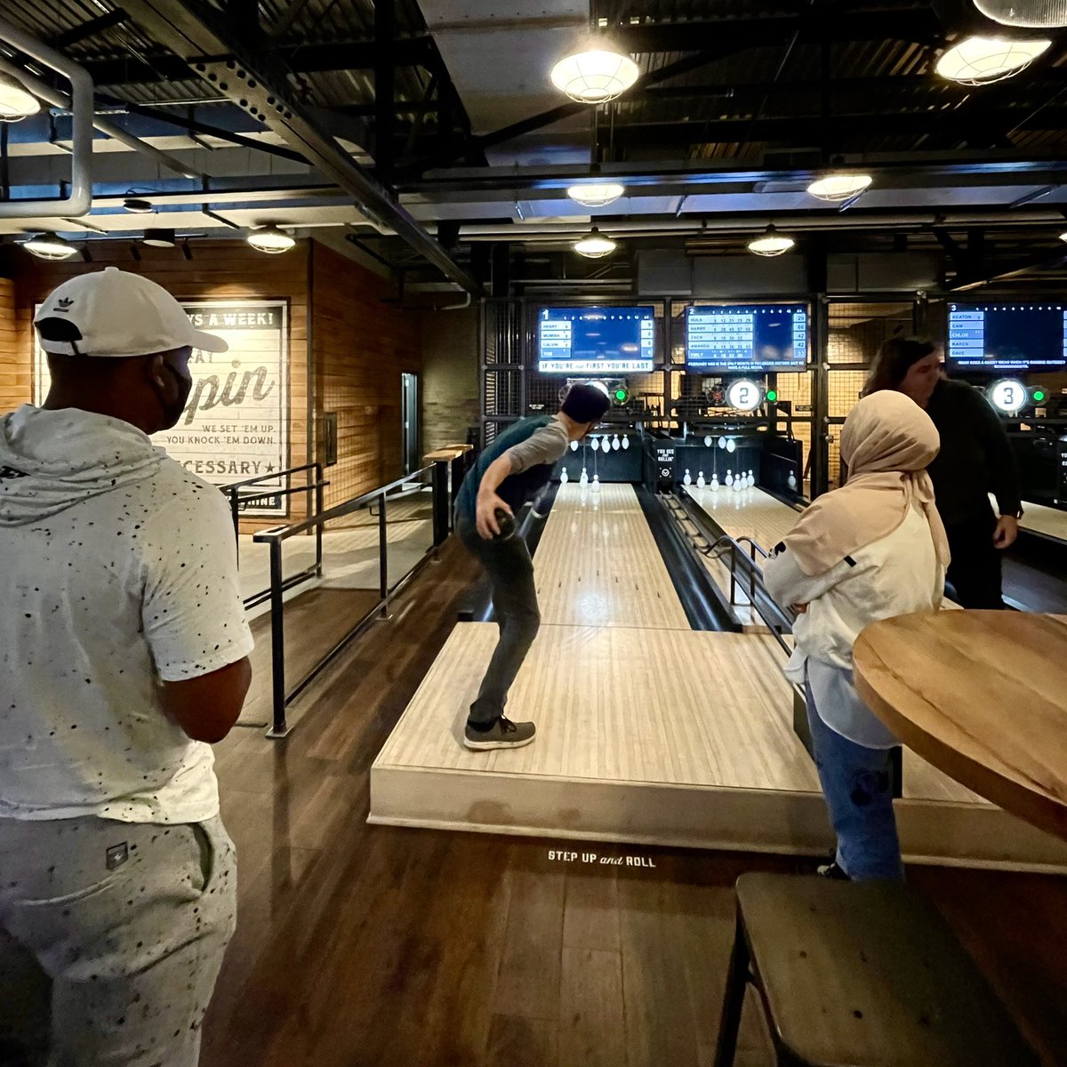 CircleKIUI's tweet photo. Thanks everyone for coming out to @pinsmechco for our social yesterday, we had a ball! @Inckiofficial #INCKIpride @circlekintnl #ChooseCKI https://t.co/sr0KUP4qGT