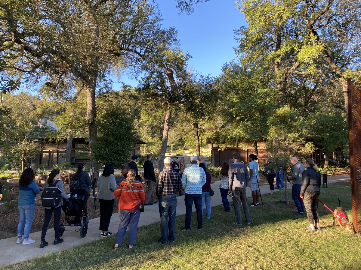BrandWriter's tweet photo. Heart was full yesterday with CreativeMornings/Austin back in person. @cm_austin
We did a walking tour of the recently redesigned Kingsbury Commons; lead by Heath Riddles, CEO of the @PeasePark Conservancy #CMATX #CMdesign https://t.co/hqEhgprP4Q