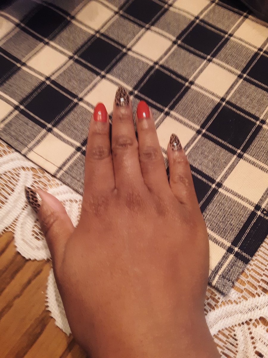 VenessaMoon3's tweet photo. I'm the African American Morticia Addams. 😊 I decided to give Morticia an updated hairstyle. I have on a mixed mani. It's the only stiletto nails I had on hand. 🤷‍♀️#BlackMorticia #MorticiaAddams #halloween2021 #addamsfamily #halloweenmakeup https://t.co/GCKjAizEEg