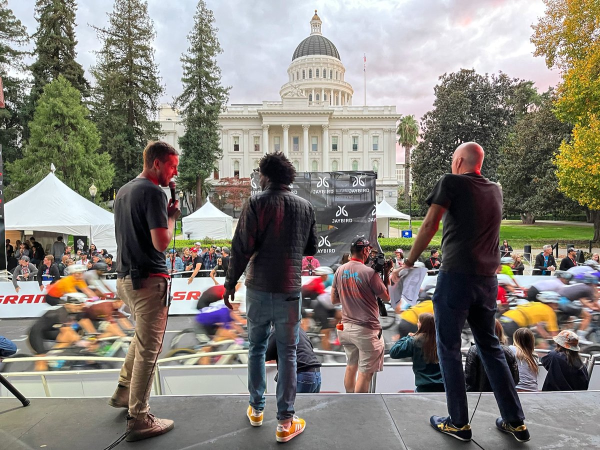 11 laps to go in Sacramento! <a href="/bahatiracing/">Rahsaan Bahati</a> <a href="/bradsohner/">Brad Sohner</a> <a href="/davedtowle/">Dave Towle</a> with the play-by-play. #LionsDen21