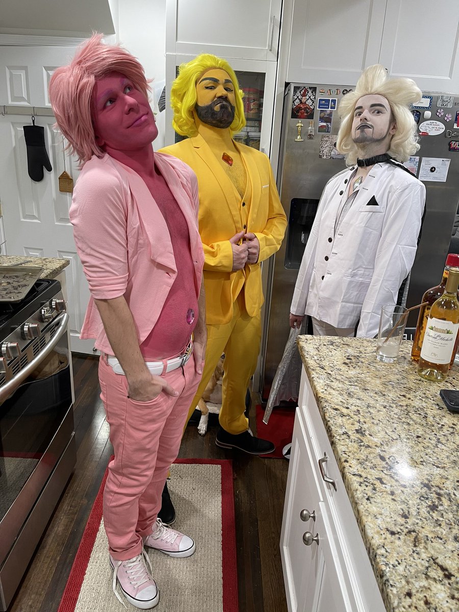 f1x1tfel1x's tweet photo. We decided to do a little #stevenuniverse gender-bend. Say hello to the Diamonds. Make-up courtesy of @queenloganstone, our lovely Blue! @FarnethRA @thatcher_drew https://t.co/LiUAoIEOqb