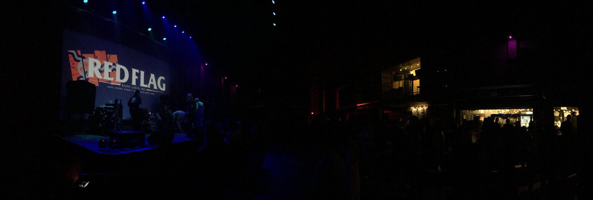 scene_louis's tweet photo. First time in the new @Fubar_Stl this place 👌 immaculate. Thank you Nullen Void, @MakeYourMarkSTL, @arkangelamusic, @WHITEROSEnoise, and ofc @TFP_tweets for treat with no trick. Also got to be a banana tonight, always a thrill https://t.co/K1kbBgAJ8X