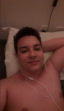 Retardolandiaf1's tweet photo. PASSAR ZAPE NOVINHA? https://t.co/jrSBJ9eJ17