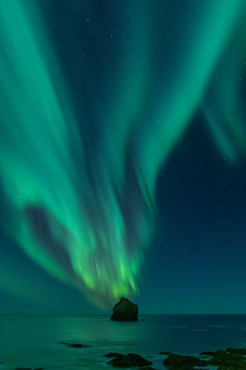 kevinpagesnft's tweet photo. One of the craziest northern lights night I have ever had in almost 4 years in Iceland ! That’s what I call a GN https://t.co/Fc2tsOf0Ca