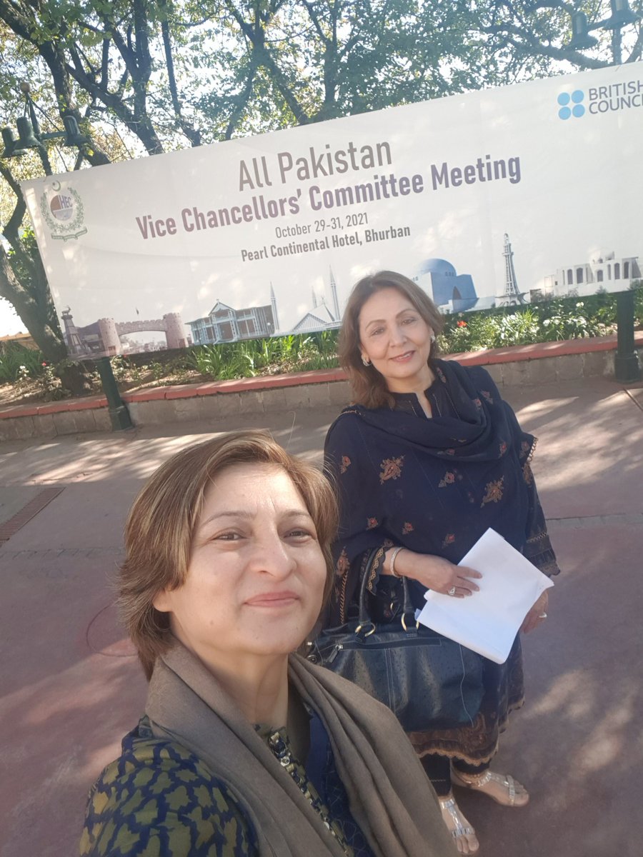 nishatriaz's tweet photo. Women in Higher education
A wonderful start of day 3, with NAHE presenting. Glad to have @AdvanceHE feauturing visibly and being appreciated.
Great work by ever amazing @AlisonAdvanceHE and Dr Shaheen Sardar Ali.
#PakUKEducationGateway
#AllPakVCsConference https://t.co/Itl6H9evZ1