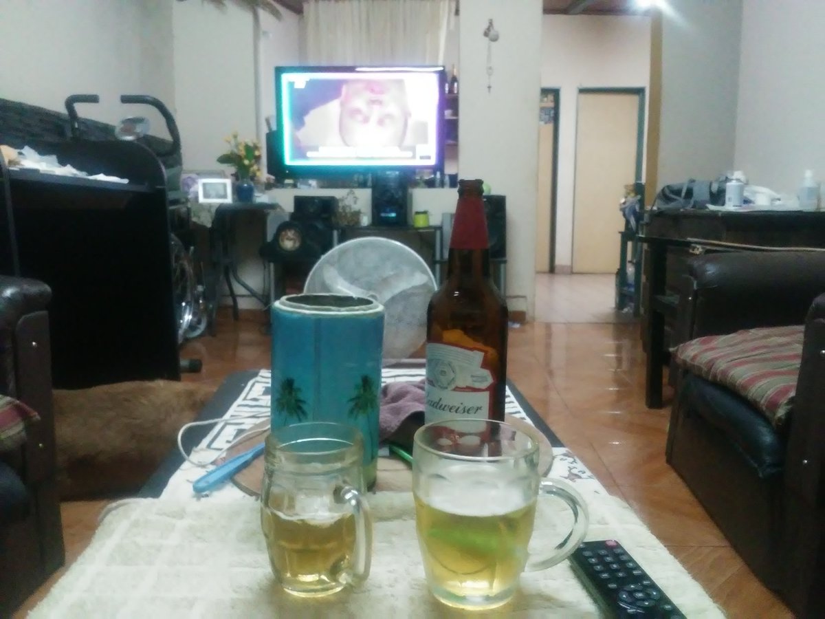 _Guido514_'s tweet photo. brindando por D10S. salud ! donde estés D10S el mas mortal de todos !!
#SDVT https://t.co/iHZ2pf9cFv