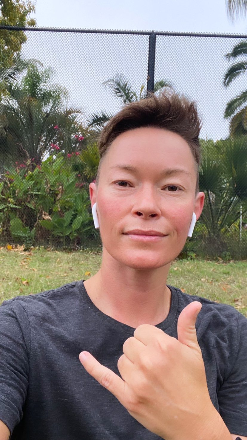 1 pic. It’s my birthday! Today I turned 41! Woke up early for a celebration run, had a delicious brunch out, and took a trip to the world’s largest corn maze! #FortyWonderful https://t.co/nOZeBqf1Lo