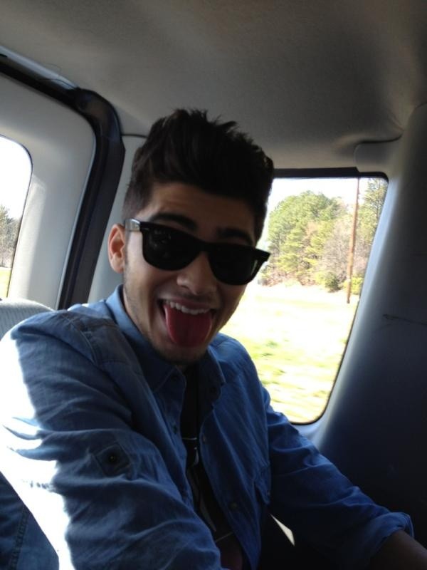 txmlinss's tweet photo. Te amo zayn malik gracias por siempre estar conmigo <33 https://t.co/wcRqrTB8iS