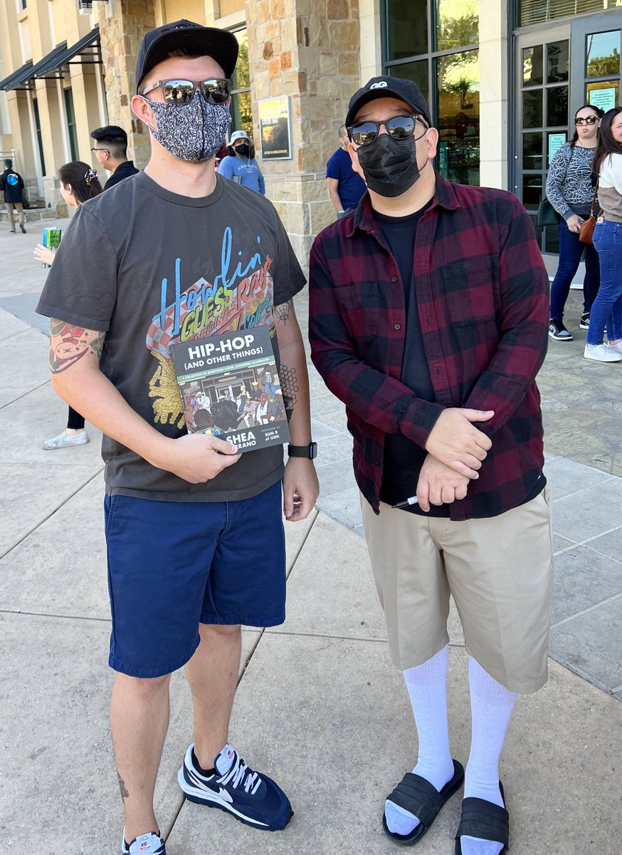 ThaNotoriousVIP's tweet photo. Met @SheaSerrano today. 10/10 would meet again. https://t.co/QQZfRL6Lyk
