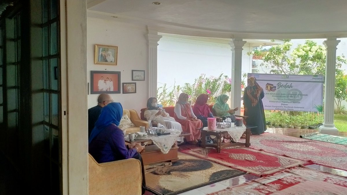 ElisHoerur's tweet photo. 23 Oktober 2021
Kerjasama koperasi muslimah insan mandiri dan Pt .Pegadaian ciamis

@KemenkopUKM
@deputiperkoperasian
@penyuluhkoperasi
#KoperasiModern
#deputiperkoperasian
#Kementerian Koperasi dan UKM
#kemenkopukm
#depcoop
#ppkljawabarat
#ppklciamis https://t.co/RCtiz3eQza