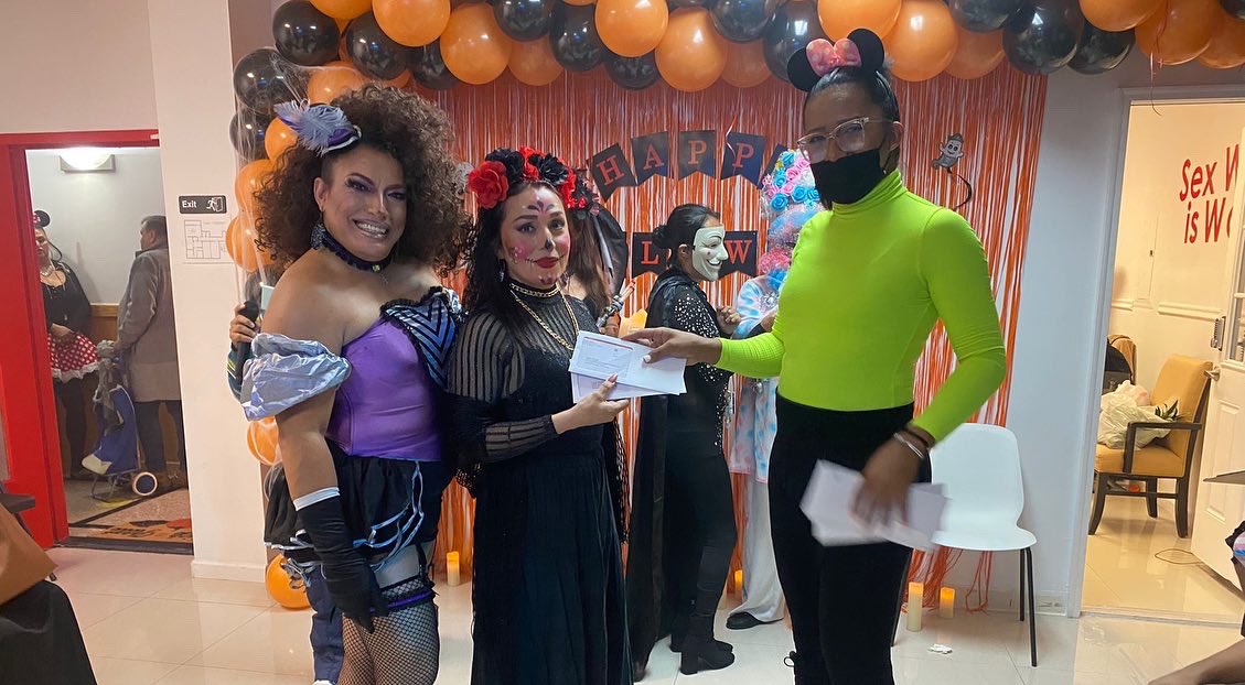CITGny's tweet photo. Si alguien llama a tu puerta, ten confianza, ábrele y regálale unos dulces, por que en el #HalloweeParty la pasamos de maravilla 😘☺️
#Booo 👻🎃 #HappyHalloween
#Gracias a todas nuestra comunidad por el amor, por la confianza, por el cariño infinito que día a día nos demuestran https://t.co/mA3oTiVqAa