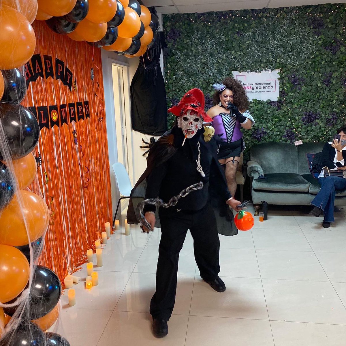 CITGny's tweet photo. Si alguien llama a tu puerta, ten confianza, ábrele y regálale unos dulces, por que en el #HalloweeParty la pasamos de maravilla 😘☺️
#Booo 👻🎃 #HappyHalloween
#Gracias a todas nuestra comunidad por el amor, por la confianza, por el cariño infinito que día a día nos demuestran https://t.co/mA3oTiVqAa