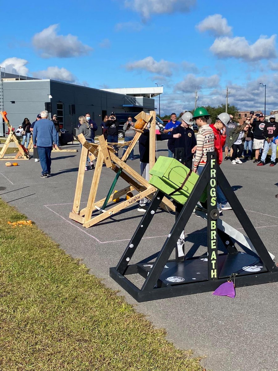 CollierES's tweet photo. Congrats to our catapult champion, MacKenzie Lawrey! She represented Collier at the 2nd Annual Flight Works Alabama Catapult Competition &amp; WON!We’re so proud of her! #BeeTheImpact #LearningLeading #STEMeducation #KidsInEngineering https://t.co/p4P0KZYH1Y