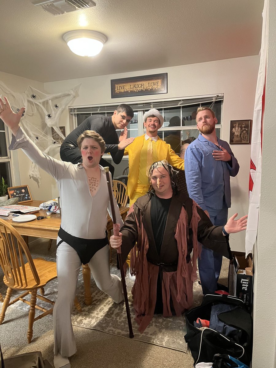 TXNICK100's tweet photo. @DannyDeVito how did we do, I love you https://t.co/QtRxC2zZhj