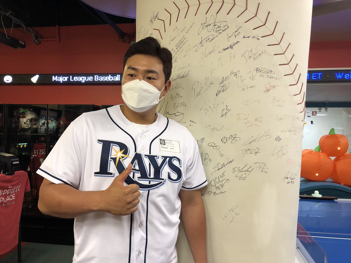 cjm0519's tweet photo. I donated $30K for Phoenix Children’s Hospital. Let’s pray for the patients to get well soon so I don’t see them when I revisit there. 

https://t.co/8n3EJdc12s https://t.co/BMv1hu8jCF