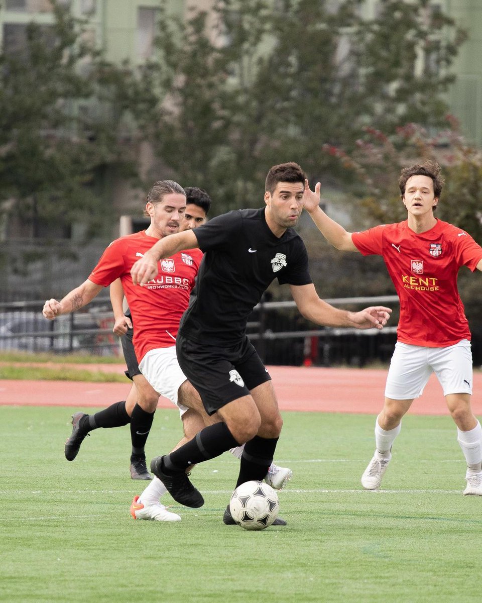 Need to catch-up on last weekend's Division 1 action? Check out the link below! Hoboken FC 1912, Richmond County, &amp; NY Shamrock Soccer Club all won big while FC Sandžak played New York Athletic Club in a near classic.

Read more: cosmosoccerleague.com/hoboken-beats-…

#NYC #Soccer #LowerLeague