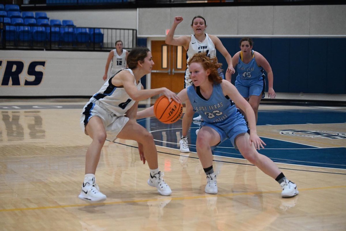 ETBU_WBSK's tweet photo. Great blue/white game tonight! One week till it counts for real.
#nph #colossians323 #TigersUnite https://t.co/PZh2zbMp04