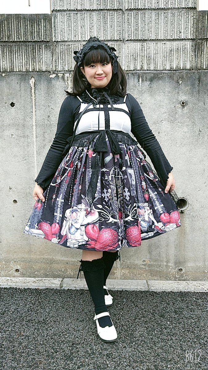 maisondemaimai's tweet photo. ハッピーハロウィン🎃👻🎃👻🎃‼️✨💗
 #モデル #タレントモデル #被写体 #カメラマンさんと繫がりたい #ハロウィン #ハロウィンコーデ #ゴスロリ #原宿系 #原宿ファッション #ファッション #ポートレート #model #harajuku #harajukufashion #harajukukei #halloween2021 #halloweencode https://t.co/Pq8MprJgTP
