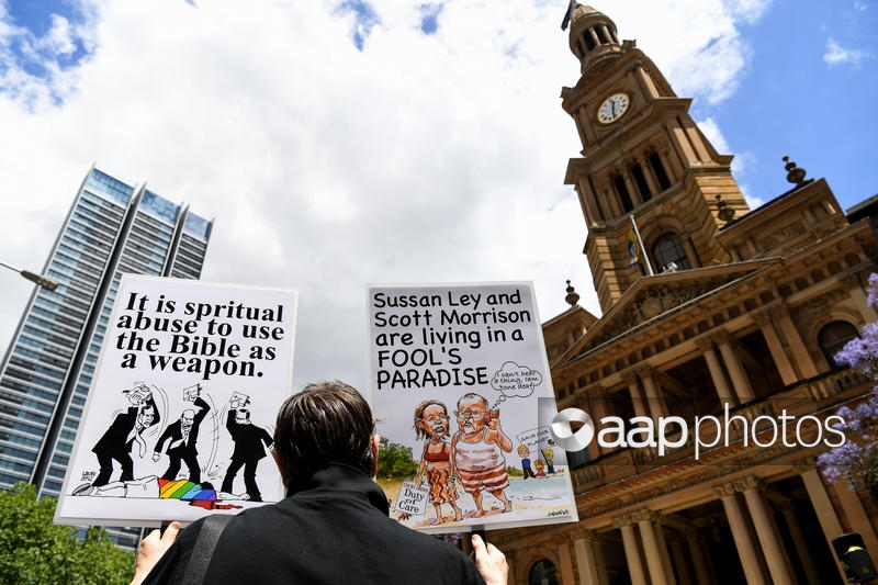 Pix: LGBTQI Rights Rally Sydney https://t.co/AsJ0AidyfA https://t.co/aTWfraaT3V