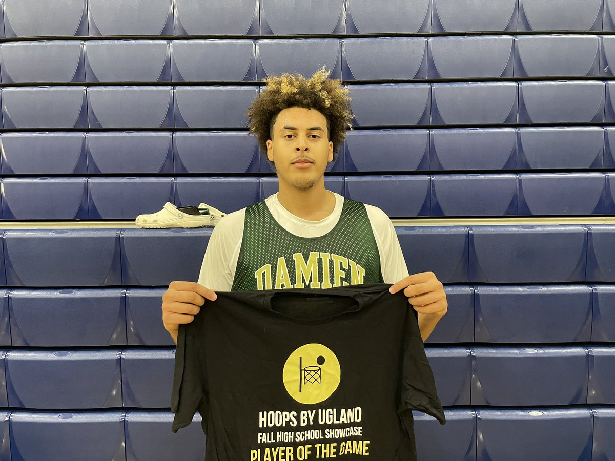 Devin_Ugland's tweet photo. Couple good games to close out the @HoopsByUgland Fall HS Showcase. Kaleb Smith (pictured) had a game winning put back in a 58-57 win over Capistrano Valley Christian. 

Jaayden Bush and Elijah Price led St. Anthony to a 45-36 win over Fountain Valley. https://t.co/5Ro8bmlDJ0