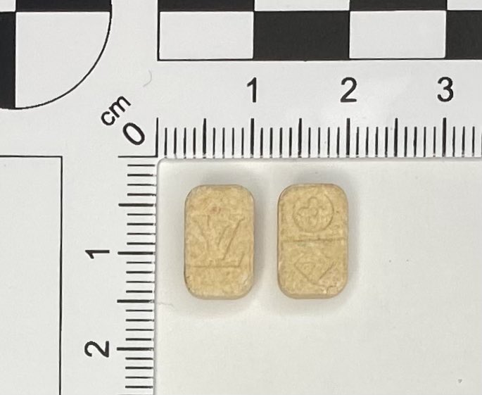 MANDRAKE_LAB's tweet photo. ALERT! 23/10/2021. Multiple examples of BEIGE and GREY “Louis Vuitton” embossed tablets mis-sold as #MDMA, confirmed by @MANDRAKE_LAB, to contain high levels of #3MMC (>230 mg/tab). If unwell please seek medical attention. #harmreduction #GreaterManchester #SavingLives https://t.co/eNPIcuzy6H
