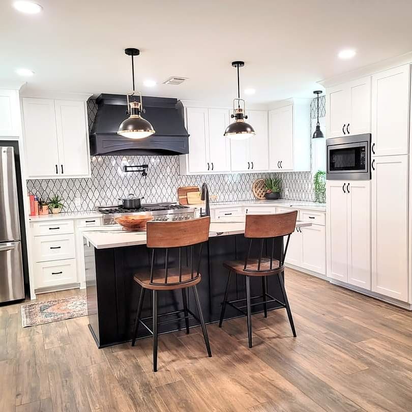 AshleysBC's tweet photo. More CRAZY before and after pictures are here!!

What was on the wish list? 

Storage, storage, STORAGE!  ☑️You got it!
Get rid of the peninsula. ☑️Check!
Black and white pleeeeease. ☑️Yes ma'am!
Separate utility area. ☑️Check!
Bigger cooking area. ☑️Double check! https://t.co/cWi1t3p5na