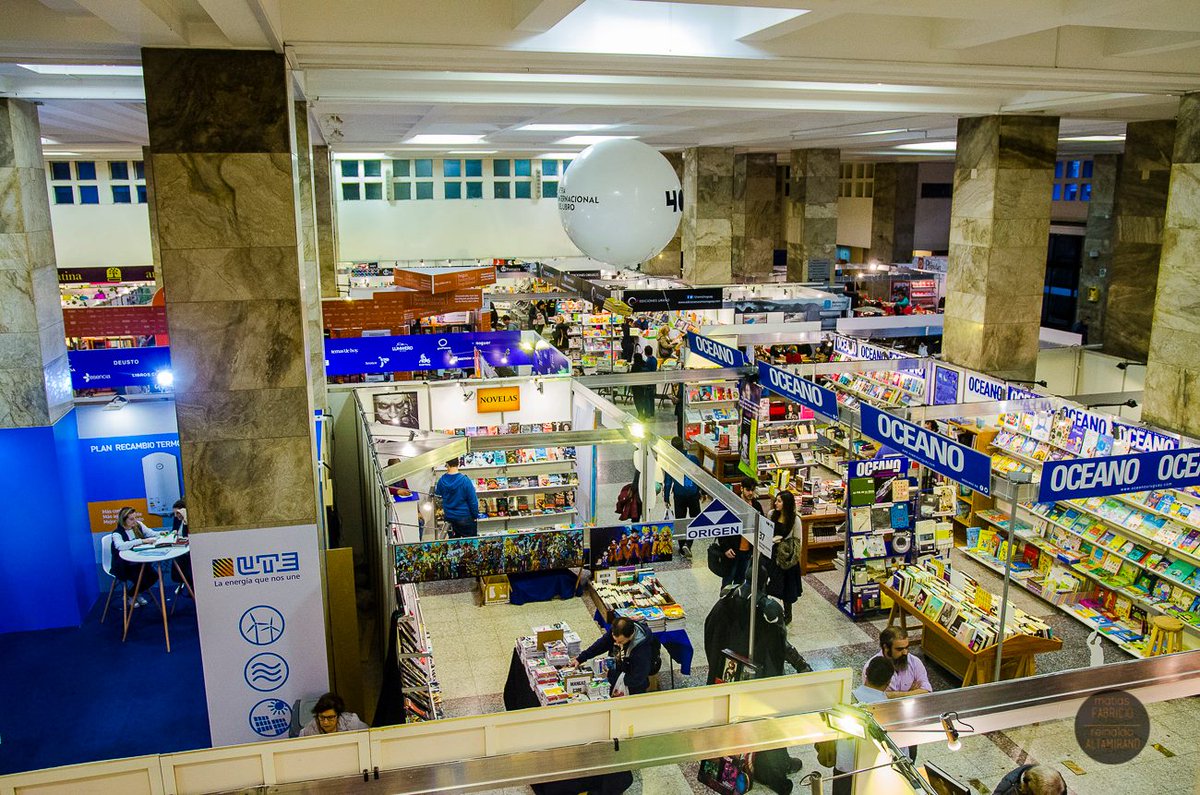 PARA INGRESAR AL PREDIO FERIAL
El predio ferial consta de dos espacios:
🢂Carpa
🢂Atrio
Ambos cuentan con aforo controlado e ingreso independiente por orden de llegada. 
El ingreso a la FIL será libre como todos los años, simplemente se controlará aforo y uso de tapabocas.