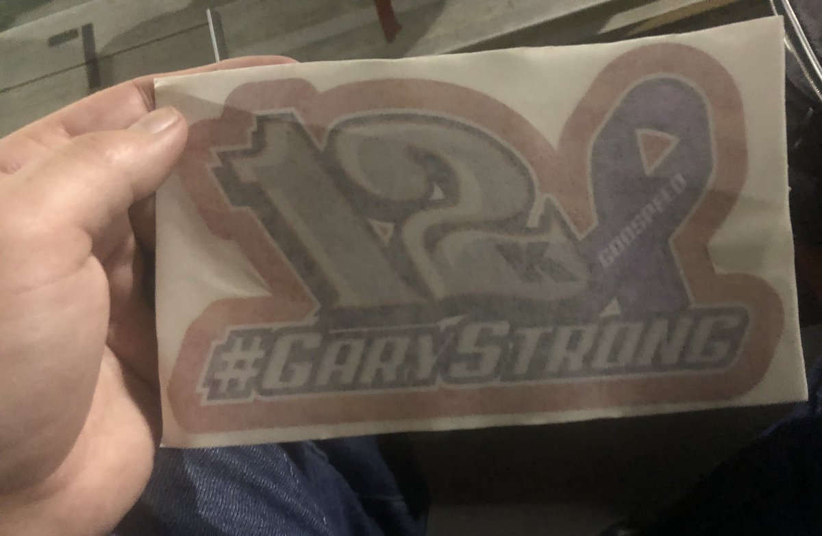 MJBurroughs's tweet photo. Pretty cool idea here. It’s a $10 sticker: 5 goes to pancreatic cancer research (which we just lost Gary Simpson to) and 5 goes to the winner of a feature race of your choice, upping the winner’s share. #GaryStrong https://t.co/sNk0xufjIB