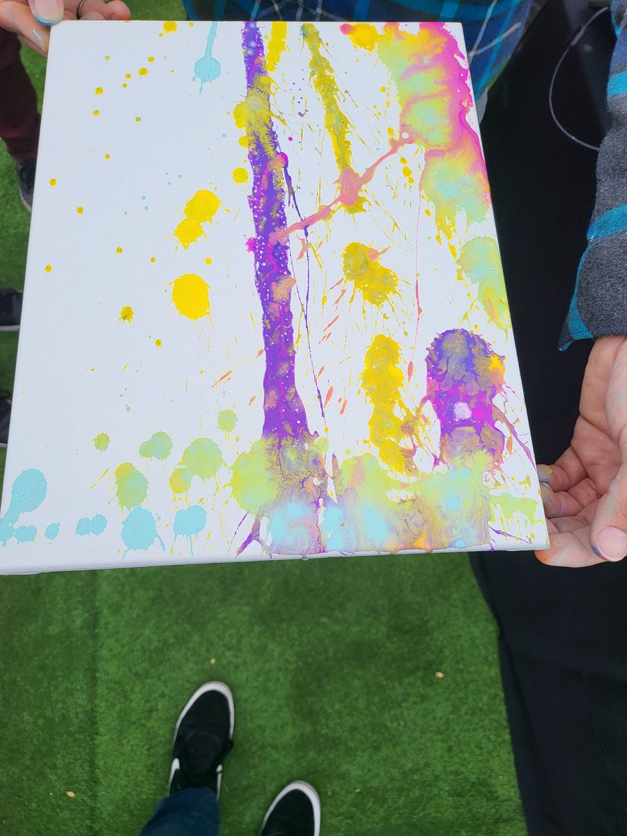 TheRealJosephLi's tweet photo. @JBVCreative I made a painting at #ontheverge but they closed the roof when I went to pickup! Is there se way I can still get this?? https://t.co/umbNHRzfbO