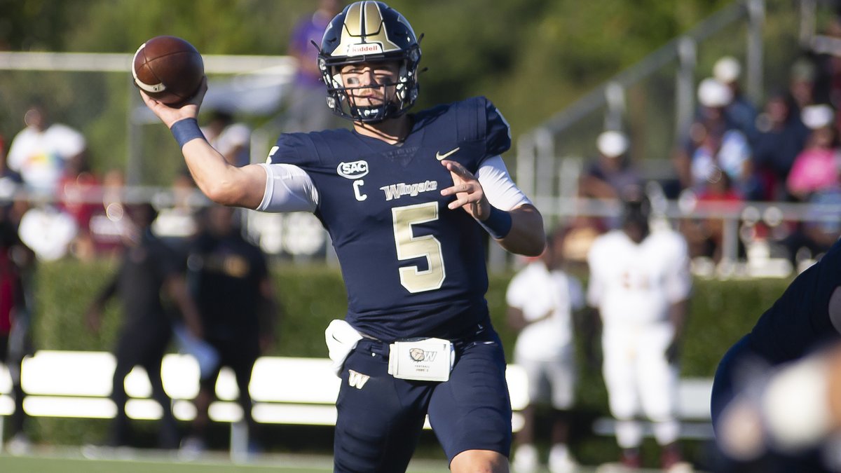 The <a href="/WingateFb/">Wingate Bulldogs Football</a> defense held UVA Wise to -12 rushing yards Saturday, rolling to a 48-21 road win!!

Crocker threw 4 TD passes; Peoples ran for 91 yards, Mobley had 81 receiving yards &amp; a score!

Edwards had 10 tackles &amp; a pick!

Recap | bit.ly/3E4CNE8

#OneDog