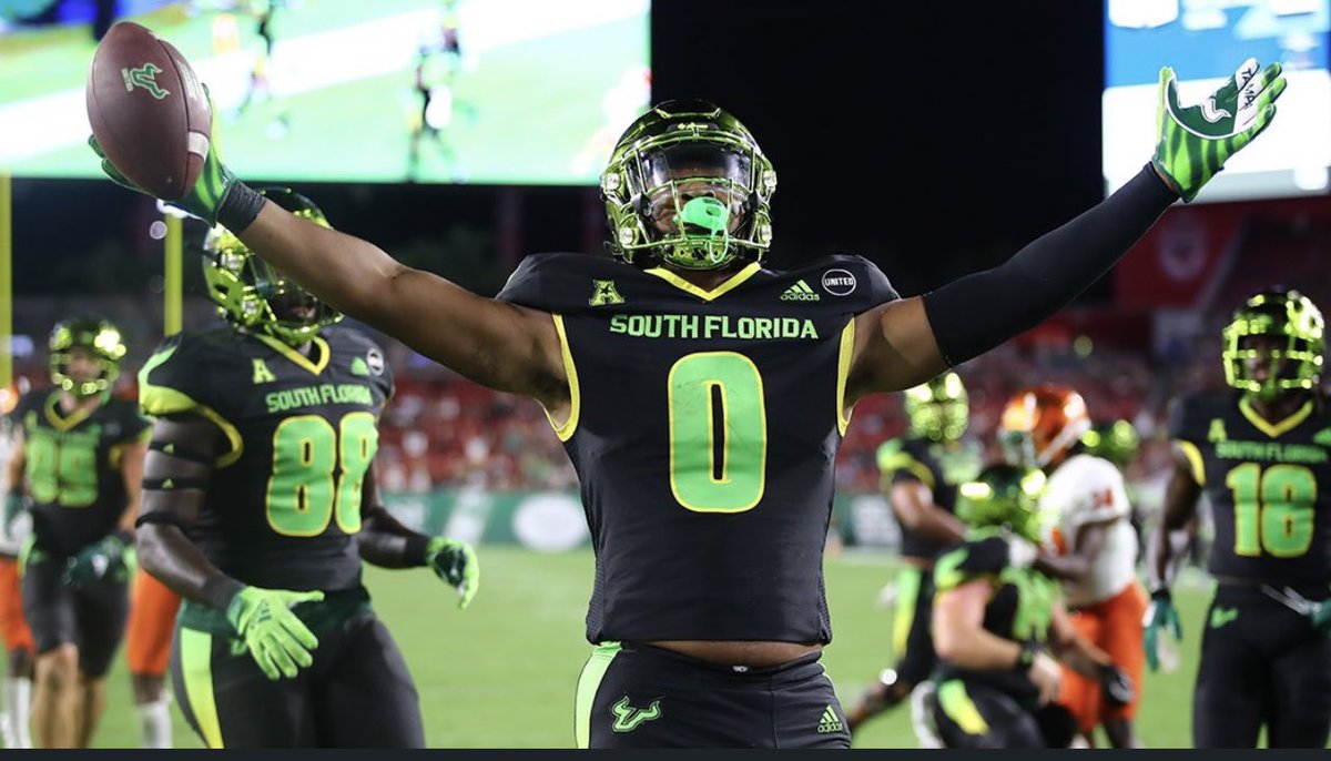 TavinWard1's tweet photo. After a great talk with @coach_jeffscott Blessed to say I have EARNED an offer from the University of South Florida @USFFootball @jsperos @CoachGBarlow @CoachBahler @xdye21 @PalmettoPrepMM #HornsUp #US2F https://t.co/ysXr9BbLNu