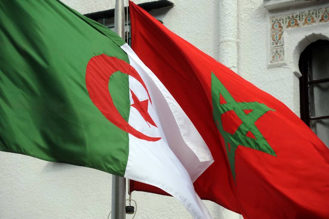 BoukhorsAmir1's tweet photo. الى اشقائنا الشعب المغربي : لن تفرقنا العصابات مهما كان و مهما حدث ، و تأكدوا تماما ان الشعب الجزائري يكن كل المحبة لإخوانه الشعب المغربي الشقيق ، بعيدا عن ذباب العصابات . 
امير ديزاد https://t.co/dfM2haKpoB