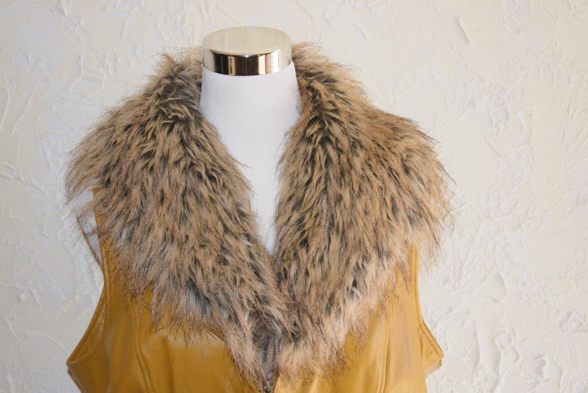 Wisdom_Lane's tweet image. Terry Lewis Mustard Color Leather Vest With Detachable Faux Fur Collar Medium Size tuppu.net/9996087c #Etsy #WisdomLane #MediumSize