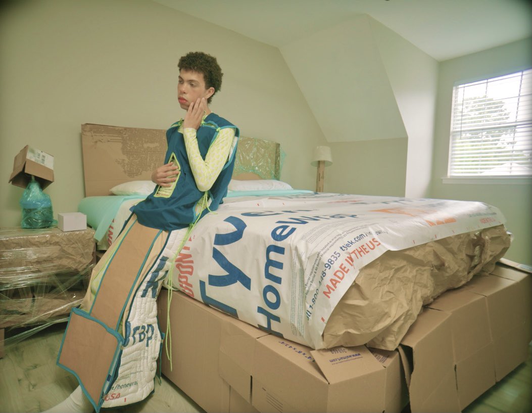 gracehuey_'s tweet photo. Stills from my fashion film: The Packaged House https://t.co/EX7MZxyxXB