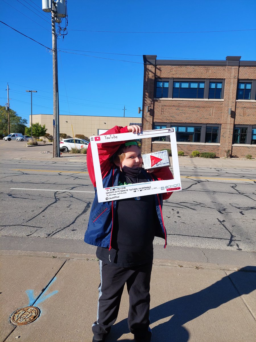 fantomlight's tweet image. My 9 year old dressed up like his favorite YouTuber #Unspeakable for Halloween. #YouTube #Jaxattax