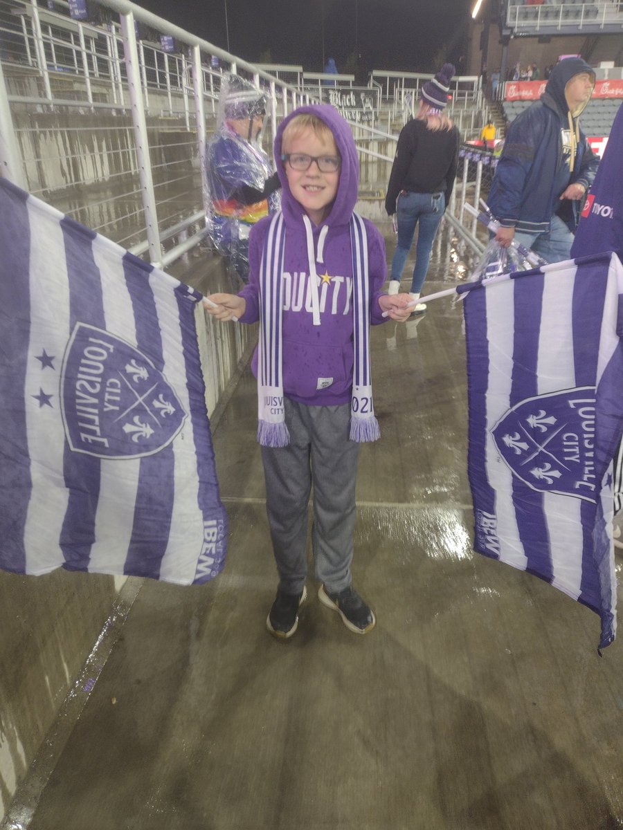He said this is what a real fan looks like. #loucity