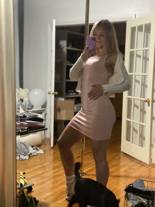 White🤍 or Pink💗 blazer for tonight? https://t.co/3IyWC3kxiZ<a href="/tag/twerk"class="tags"><span>#twerk</span></a><a href="/tag/bounce"class="tags"><span>#bounce</span></a>