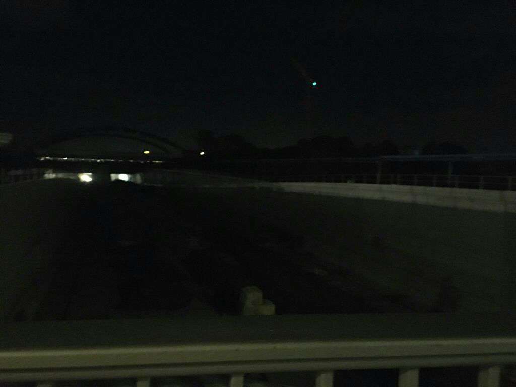 0:55 Die Blockade an der Baustelle der #A100 ist nach mehr als 14 Stunden (😍!) nun fertig geräumt.
Die Aktion ist aber noch nicht vorbei…
//
After 14 h of blockade the #NoA100 is finaly evacuated. But the party isn’t over yet...

#IhrLasstUnsKeineWahl
#GerechtigkeitJetzt
#b2310