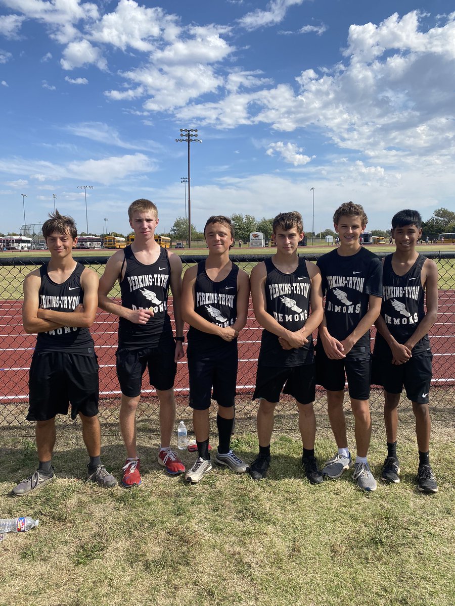 Congratulations to both the girls and boys teams on qualifying for state today! 1st time for the boys and 3rd in a row for the girls. #statebound #xc  #runners