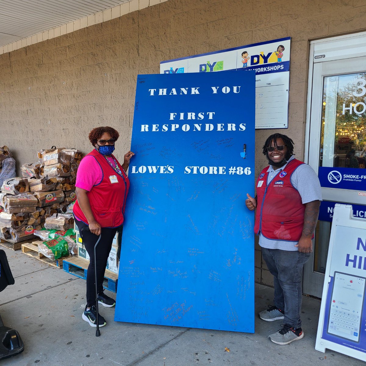 swiggins25's tweet photo. First responders event at Lowe’s store 0086 !!!!! Thank you for what you do!! @eric_marler @BenitoKomadina @TimAlli95204668 https://t.co/qWHT9XE6Z6